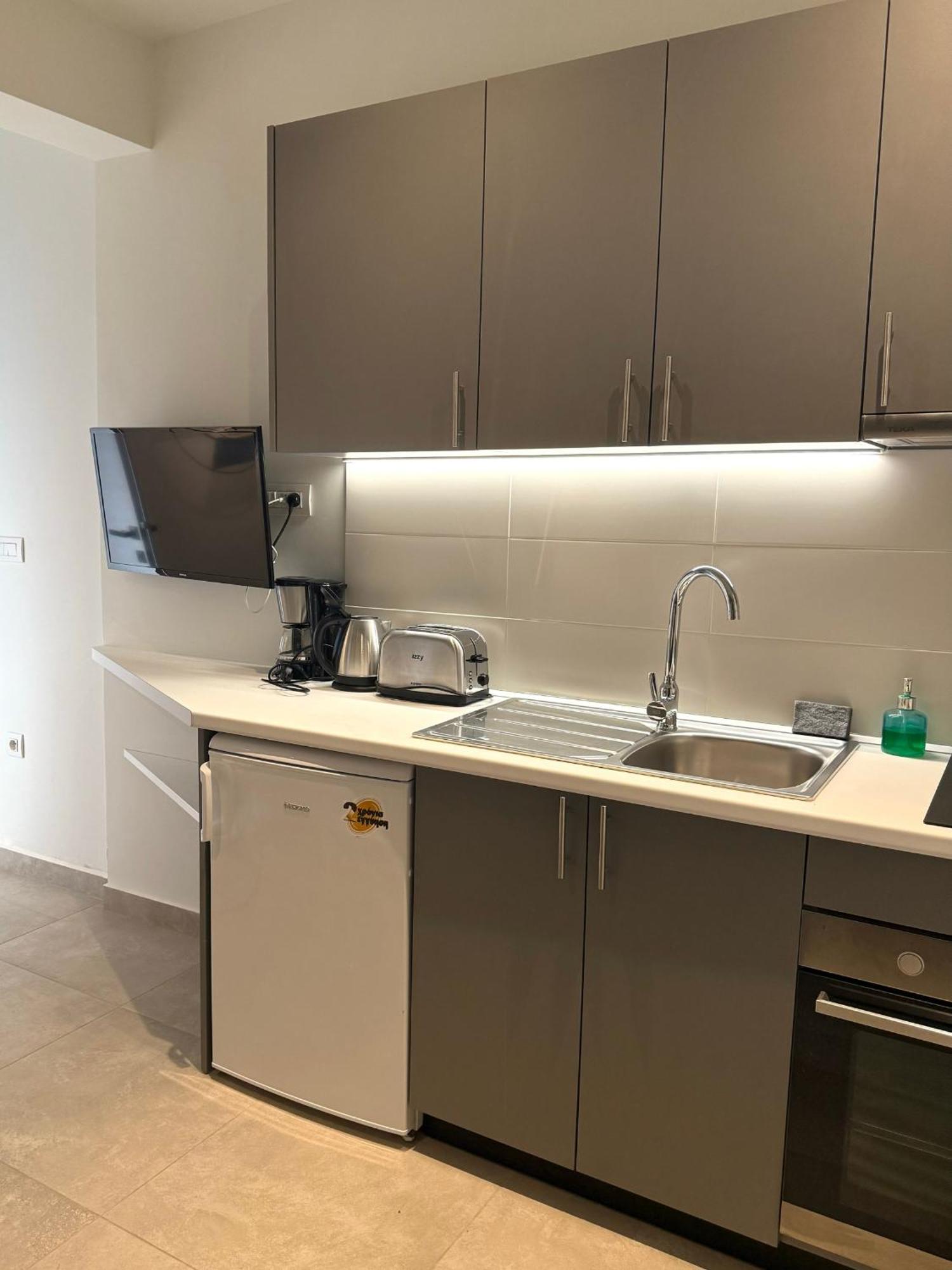 Kipos Suites & Apartments (Adults Only) Γεννάδι Δωμάτιο φωτογραφία